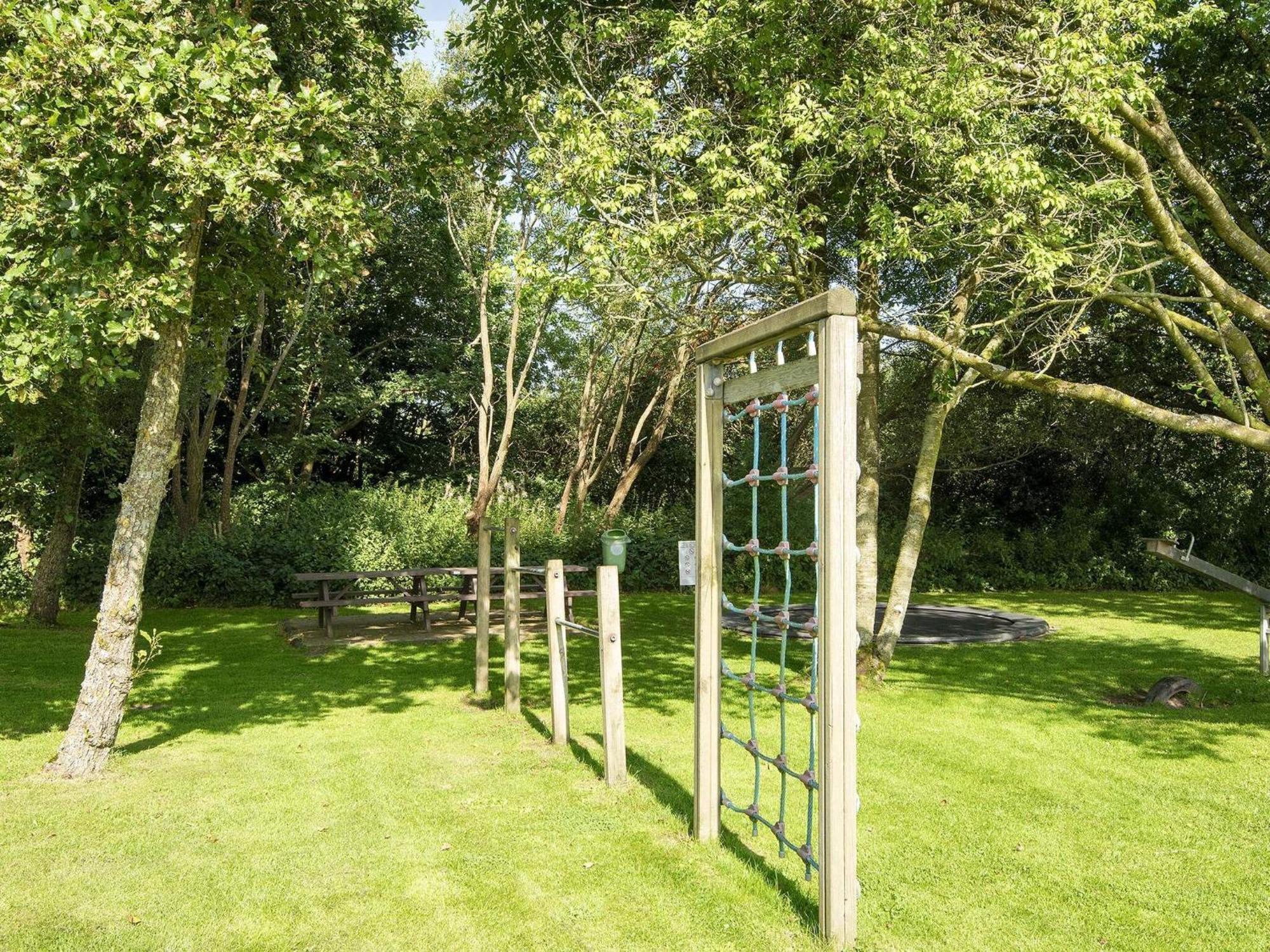 6 Person Holiday Home On A Holiday Park In Hemmet Esterno foto